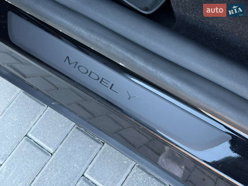 Внедорожник / Кроссовер Tesla Model Y 2021 в Полтаве