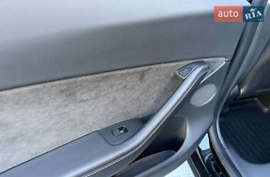 Внедорожник / Кроссовер Tesla Model Y 2021 в 