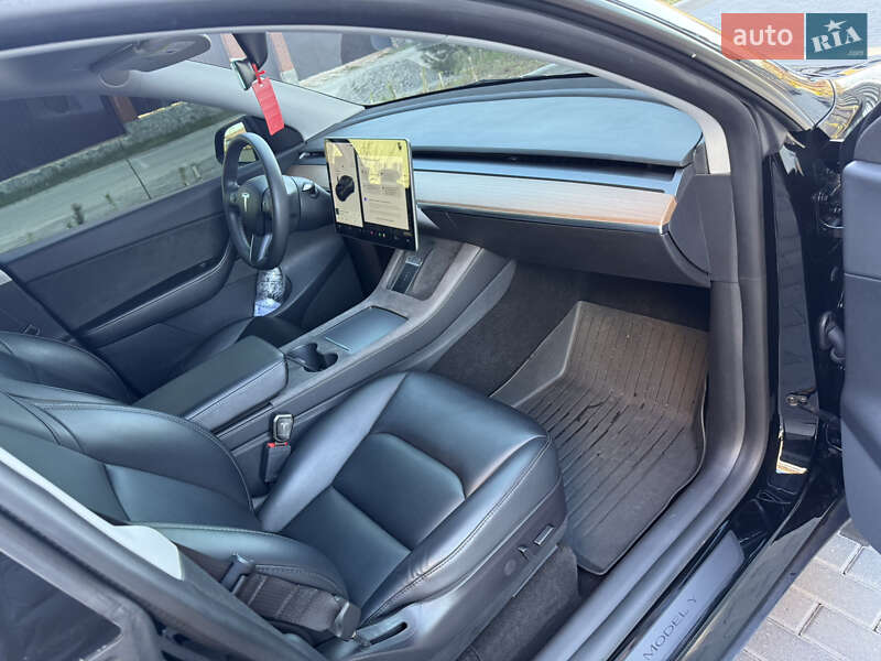 Внедорожник / Кроссовер Tesla Model Y 2021 в Полтаве