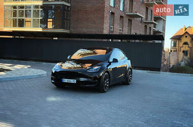 Внедорожник / Кроссовер Tesla Model Y 2021 в 