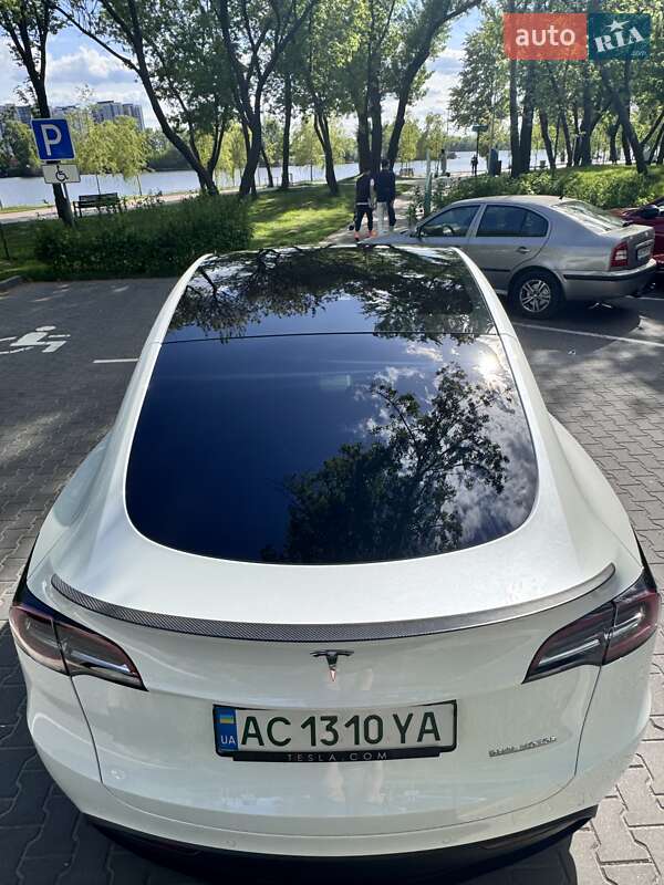 Позашляховик / Кросовер Tesla Model Y 2022 в Києві