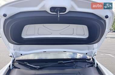 Позашляховик / Кросовер Tesla Model Y 2022 в 