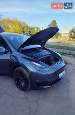 Позашляховик / Кросовер Tesla Model Y 2023 в 