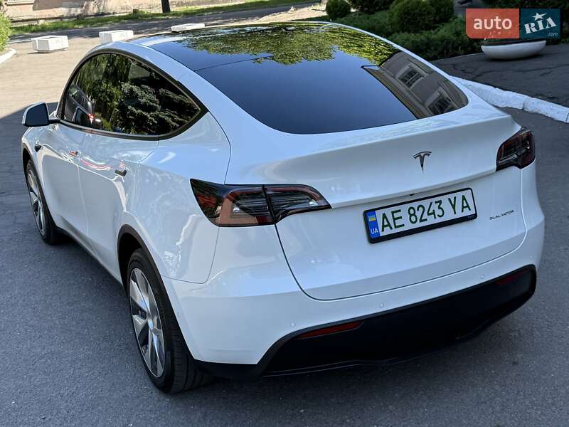 Позашляховик / Кросовер Tesla Model Y 2021 в Кам'янському