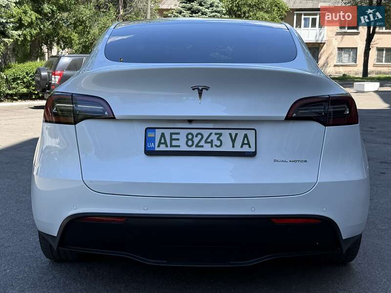 Позашляховик / Кросовер Tesla Model Y 2021 в Кам'янському
