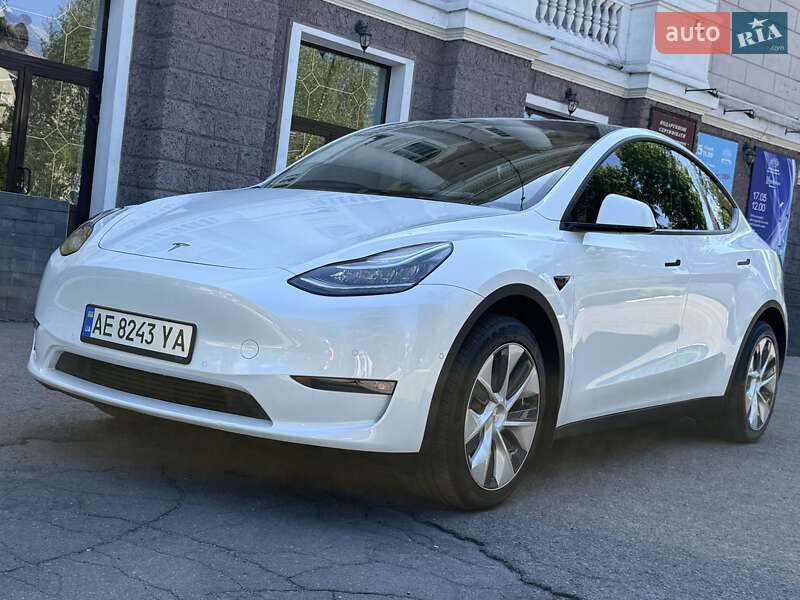 Позашляховик / Кросовер Tesla Model Y 2021 в Кам'янському