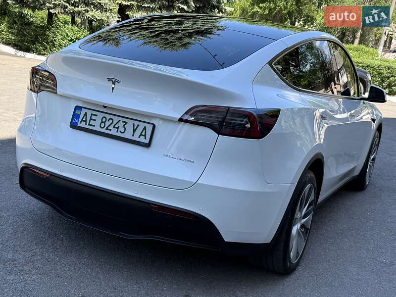 Позашляховик / Кросовер Tesla Model Y 2021 в Кам'янському