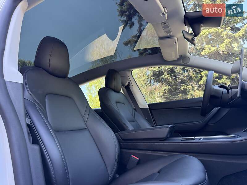 Позашляховик / Кросовер Tesla Model Y 2021 в Кам'янському