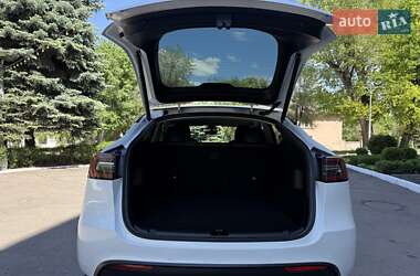 Внедорожник / Кроссовер Tesla Model Y 2021 в 