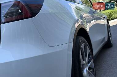 Внедорожник / Кроссовер Tesla Model Y 2021 в 