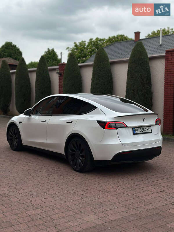 Внедорожник / Кроссовер Tesla Model Y 2021 в Стрые