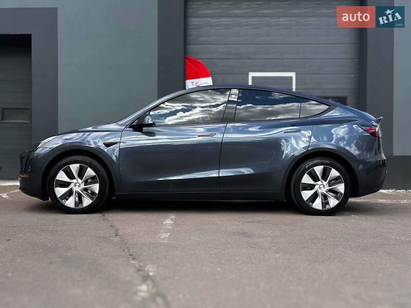 Внедорожник / Кроссовер Tesla Model Y 2023 в Киеве
