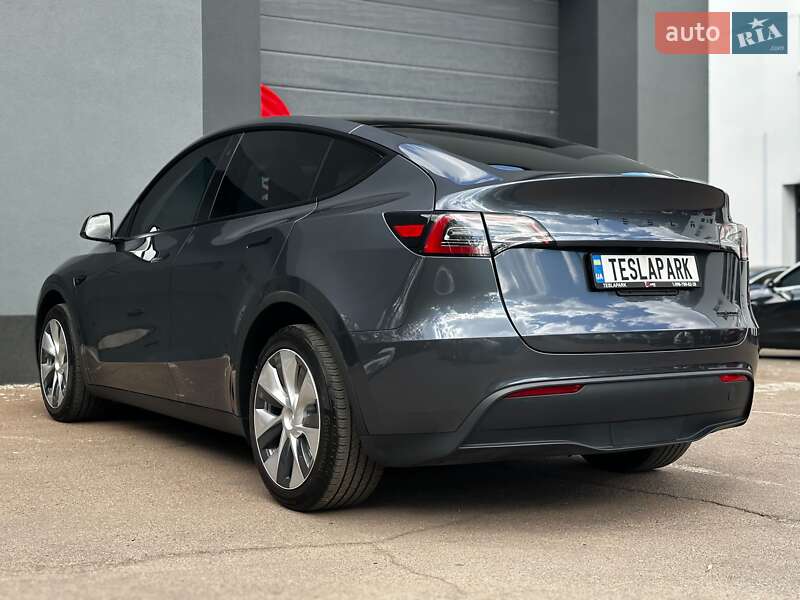 Внедорожник / Кроссовер Tesla Model Y 2023 в Киеве