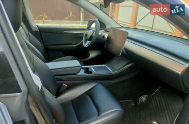 Позашляховик / Кросовер Tesla Model Y 2023 в 
