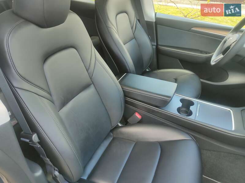 Позашляховик / Кросовер Tesla Model Y 2023 в Києві