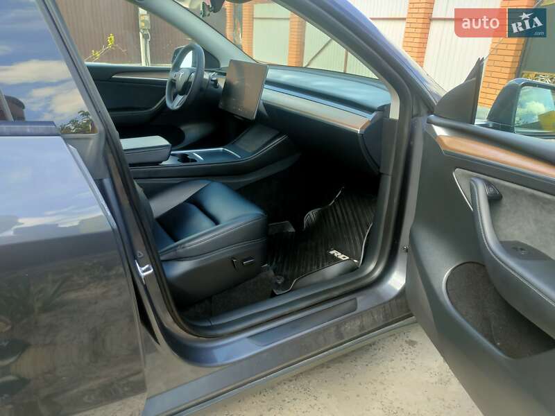 Позашляховик / Кросовер Tesla Model Y 2023 в Києві