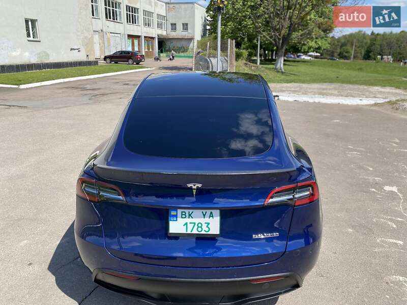 Внедорожник / Кроссовер Tesla Model Y 2022 в Ровно
