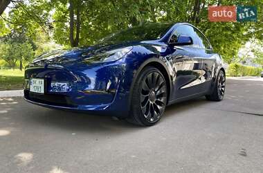 Позашляховик / Кросовер Tesla Model Y 2022 в 