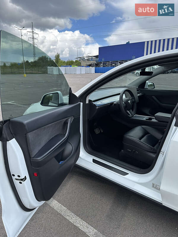 Позашляховик / Кросовер Tesla Model Y 2021 в Рівному
