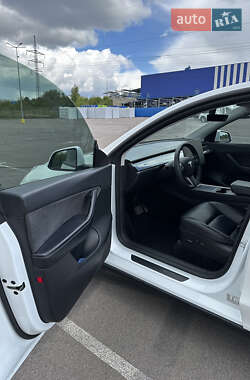 Внедорожник / Кроссовер Tesla Model Y 2021 в 