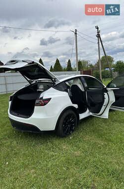 Позашляховик / Кросовер Tesla Model Y 2022 в 