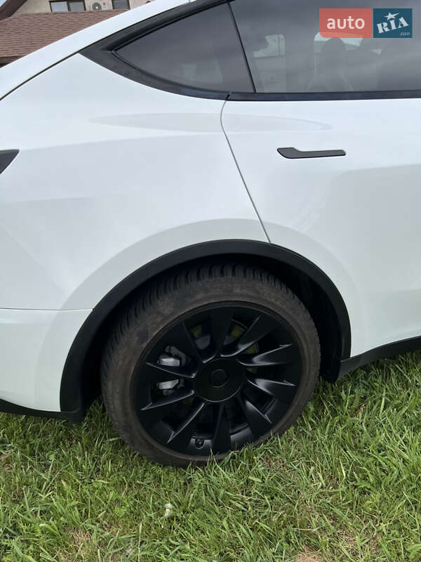 Внедорожник / Кроссовер Tesla Model Y 2022 в Полтаве