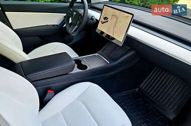 Внедорожник / Кроссовер Tesla Model Y 2022 в 
