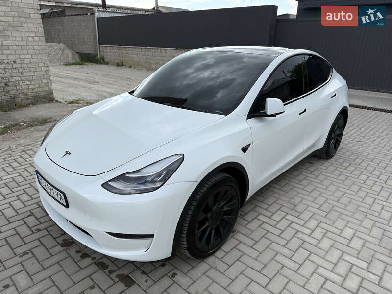 Внедорожник / Кроссовер Tesla Model Y 2023 в Тернополе