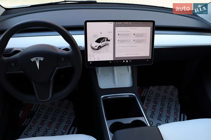 Внедорожник / Кроссовер Tesla Model Y 2023 в Львове