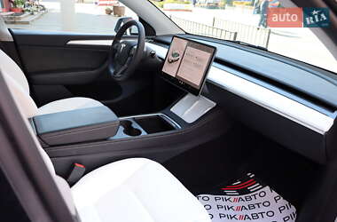 Внедорожник / Кроссовер Tesla Model Y 2023 в 