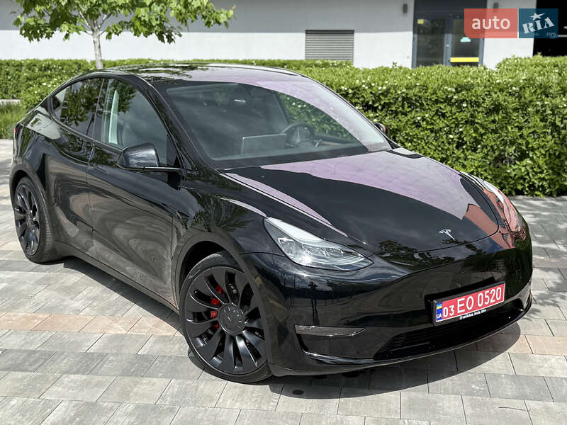 Внедорожник / Кроссовер Tesla Model Y 2023 в Киеве