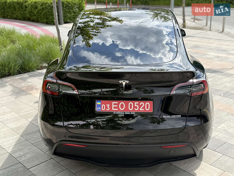 Внедорожник / Кроссовер Tesla Model Y 2023 в Киеве
