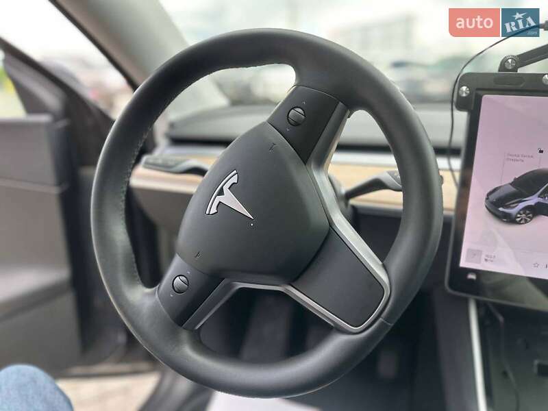 Позашляховик / Кросовер Tesla Model Y 2020 в Львові