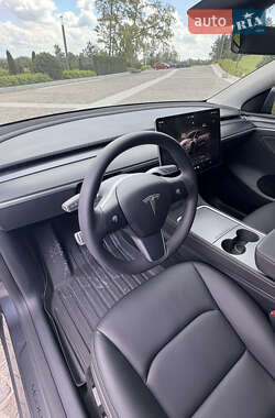 Позашляховик / Кросовер Tesla Model Y 2023 в 