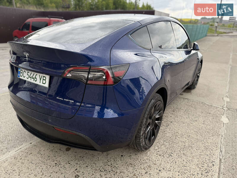 Tesla Model Y 2022