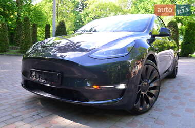 Внедорожник / Кроссовер Tesla Model Y 2024 в 