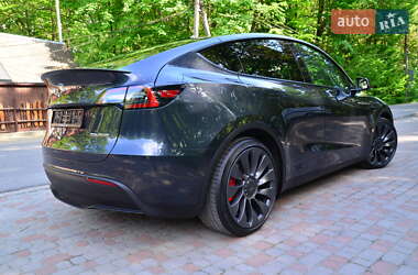 Внедорожник / Кроссовер Tesla Model Y 2024 в 