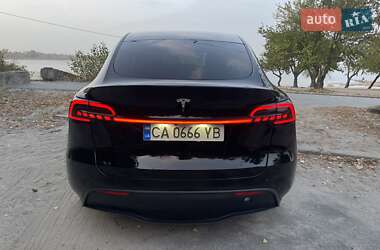 Позашляховик / Кросовер Tesla Model Y 2021 в 