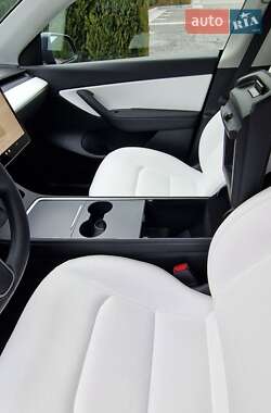 Внедорожник / Кроссовер Tesla Model Y 2022 в 