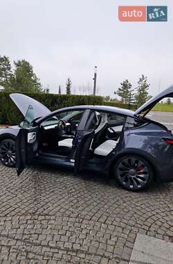 Внедорожник / Кроссовер Tesla Model Y 2022 в 