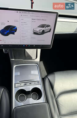 Позашляховик / Кросовер Tesla Model Y 2021 в 