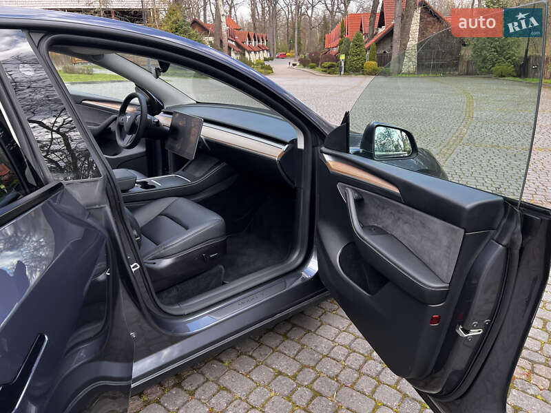Позашляховик / Кросовер Tesla Model Y 2023 в Львові