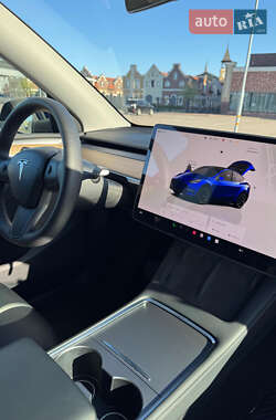Позашляховик / Кросовер Tesla Model Y 2022 в 