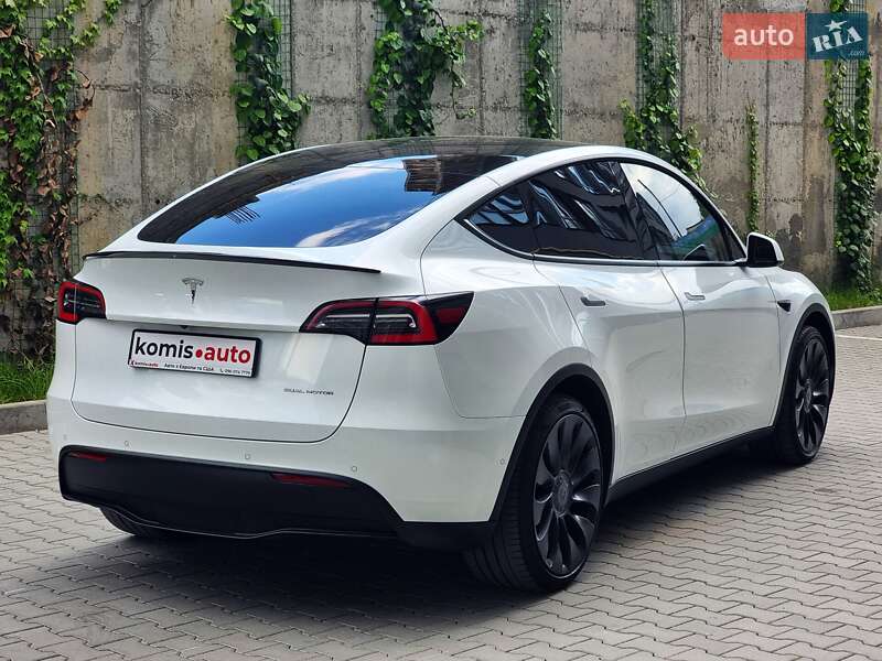 Позашляховик / Кросовер Tesla Model Y 2021 в Хмельницькому