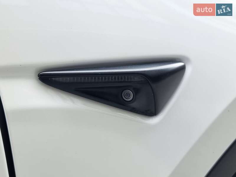 Позашляховик / Кросовер Tesla Model Y 2021 в Хмельницькому