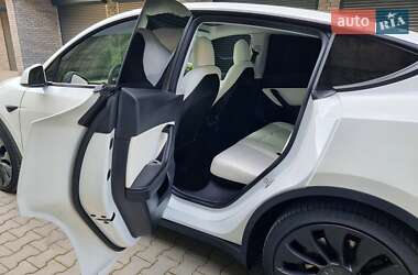 Позашляховик / Кросовер Tesla Model Y 2021 в 
