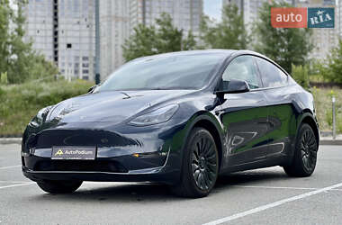 Позашляховик / Кросовер Tesla Model Y 2024 в 