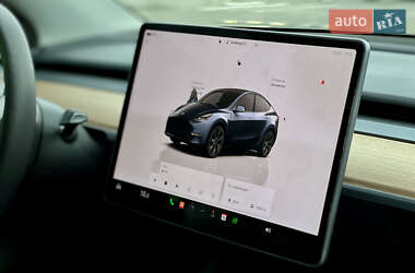 Позашляховик / Кросовер Tesla Model Y 2024 в 