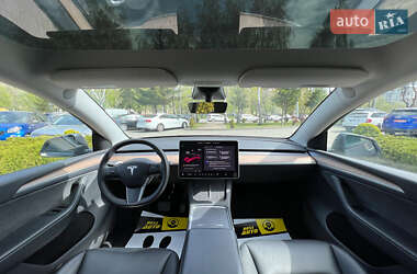Позашляховик / Кросовер Tesla Model Y 2023 в 