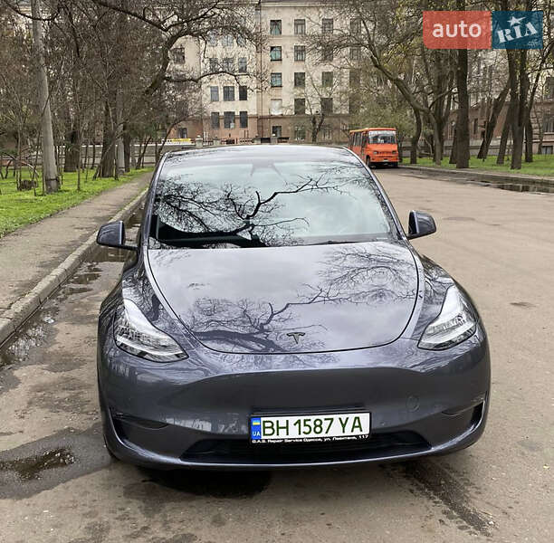 Внедорожник / Кроссовер Tesla Model Y 2020 в 